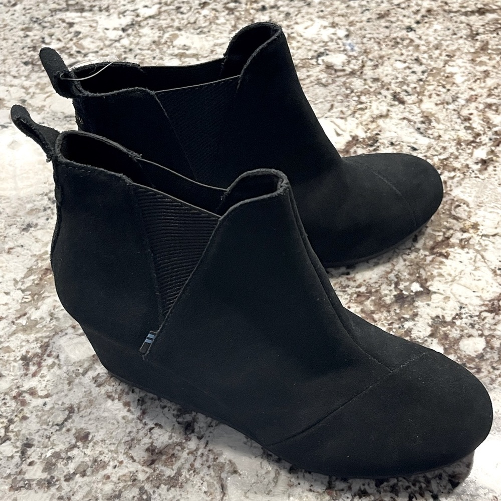New! Toms Black Suede Women's Kelsey Booties (wedge) - Size 9.5